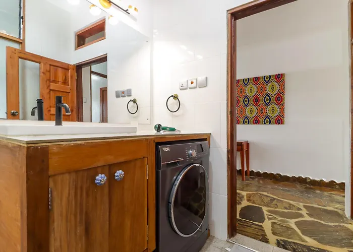 Westenfield One Bedroom Apartment, With Beach Access, Malindi